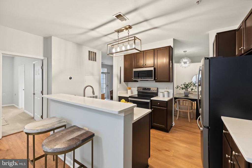 6481 CHEYENNE DRIVE Unit: 102