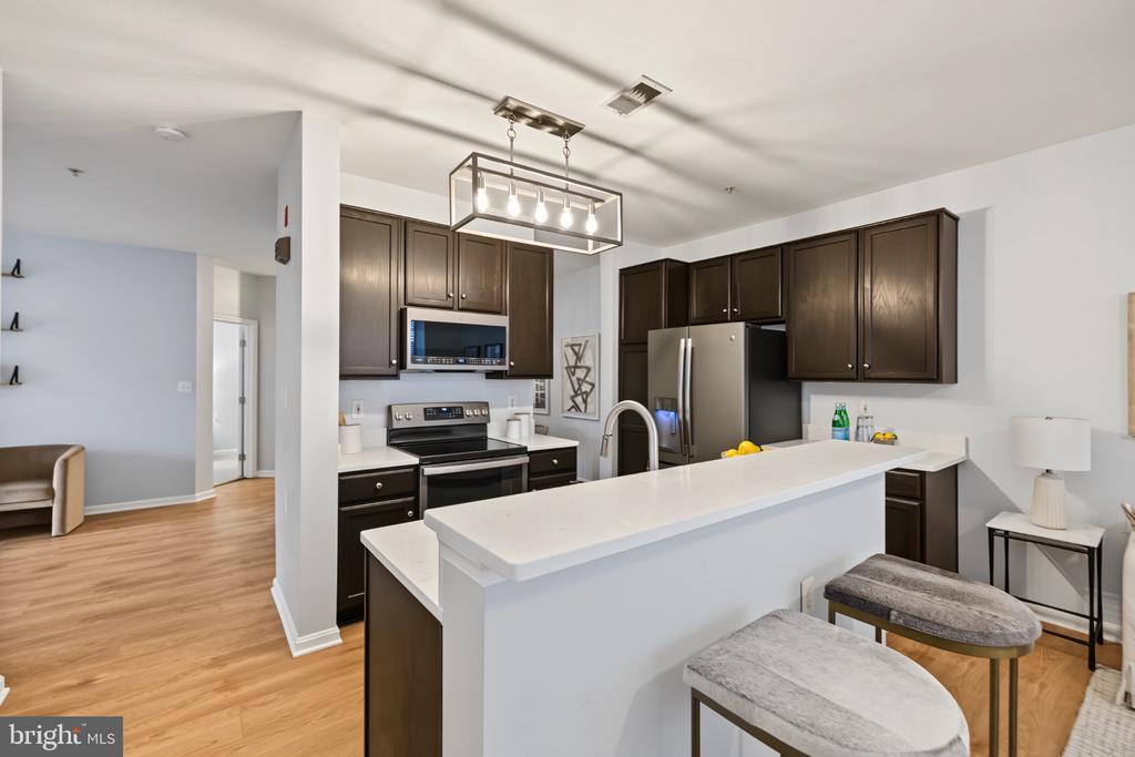 6481 CHEYENNE DRIVE Unit: 102