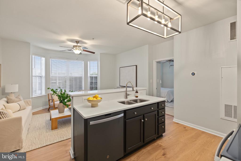 6481 CHEYENNE DRIVE Unit: 102