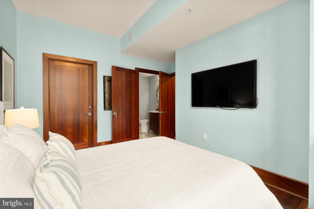 11990 MARKET STREET Unit: 1815