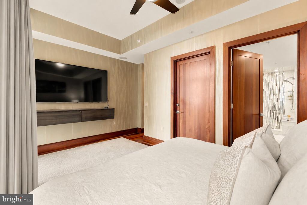 11990 MARKET STREET Unit: 1815