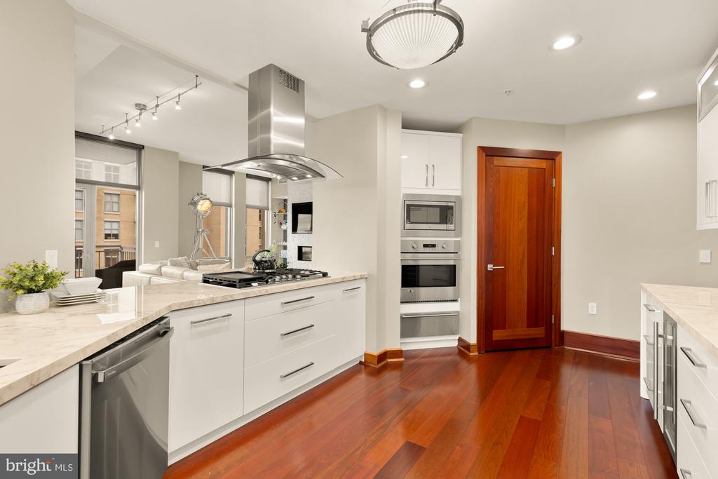 11990 MARKET STREET Unit: 1815