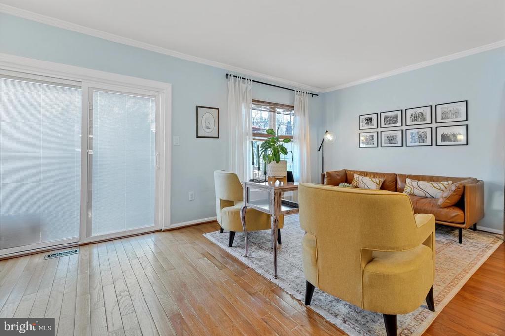 7033 SOLOMON SEAL COURT