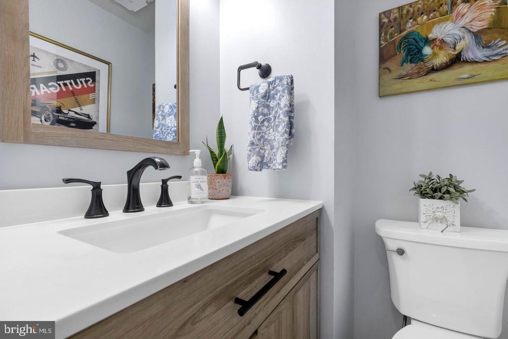 7033 SOLOMON SEAL COURT