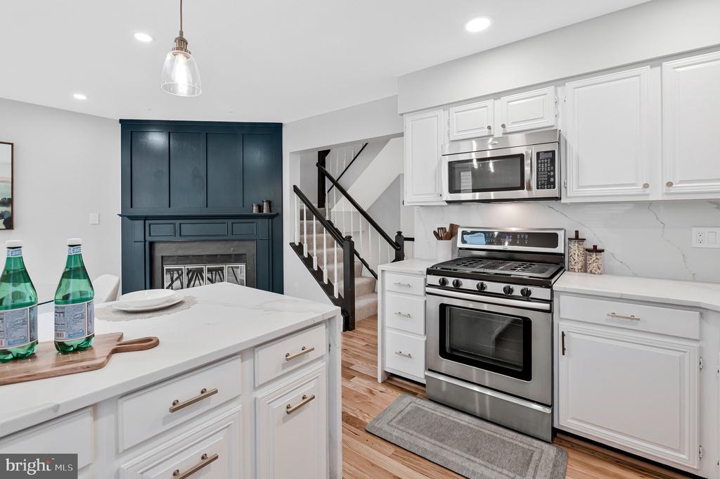 6133 JOUST LANE