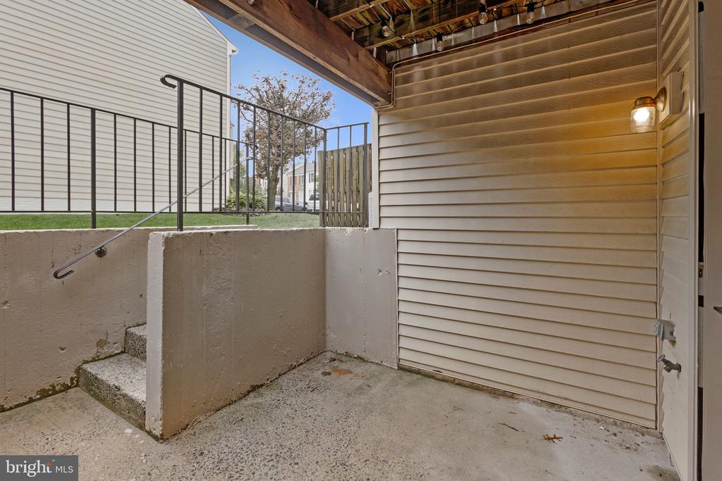 6133 JOUST LANE