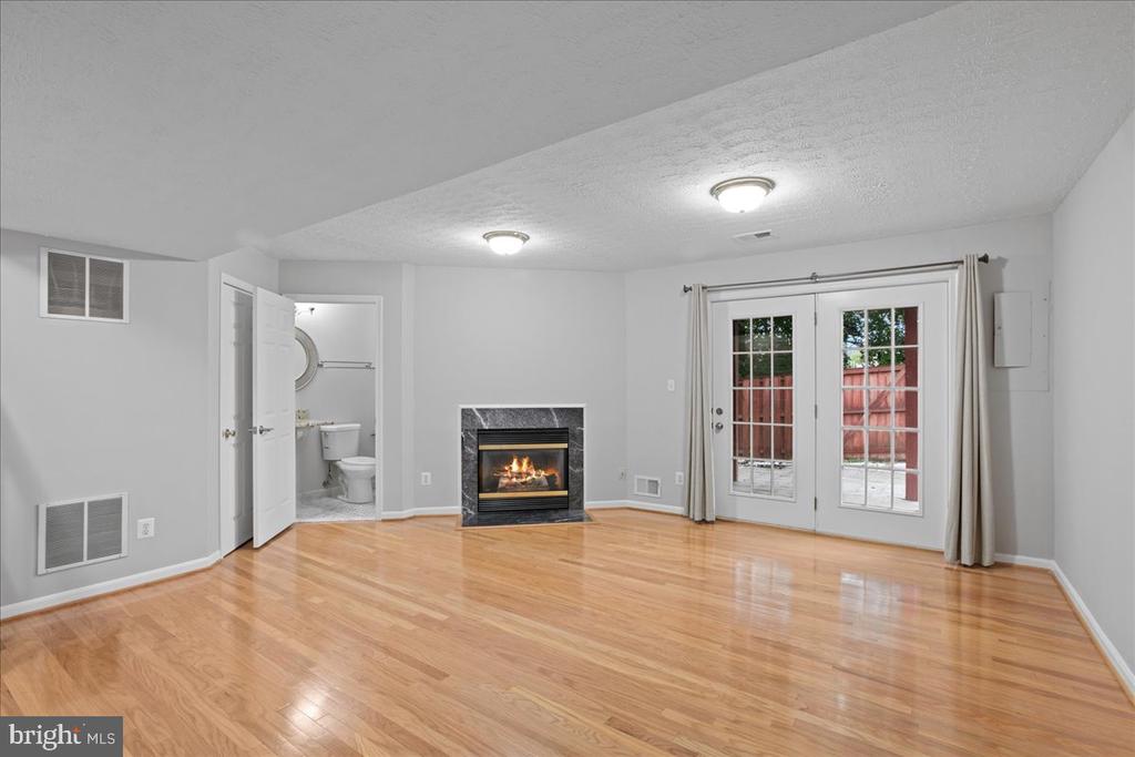 6350 REGAL OAK DRIVE