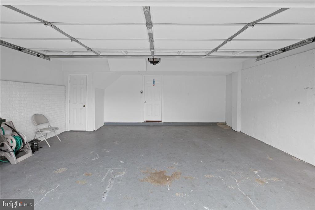 6350 REGAL OAK DRIVE