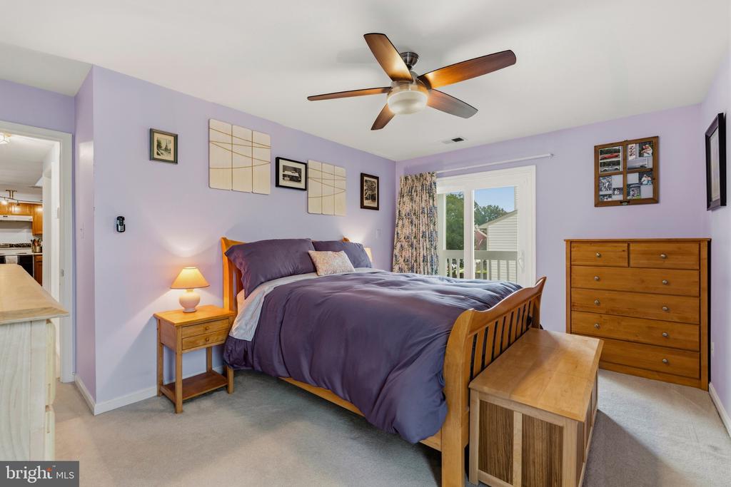 6043 ESSEX HOUSE SQUARE Unit: B