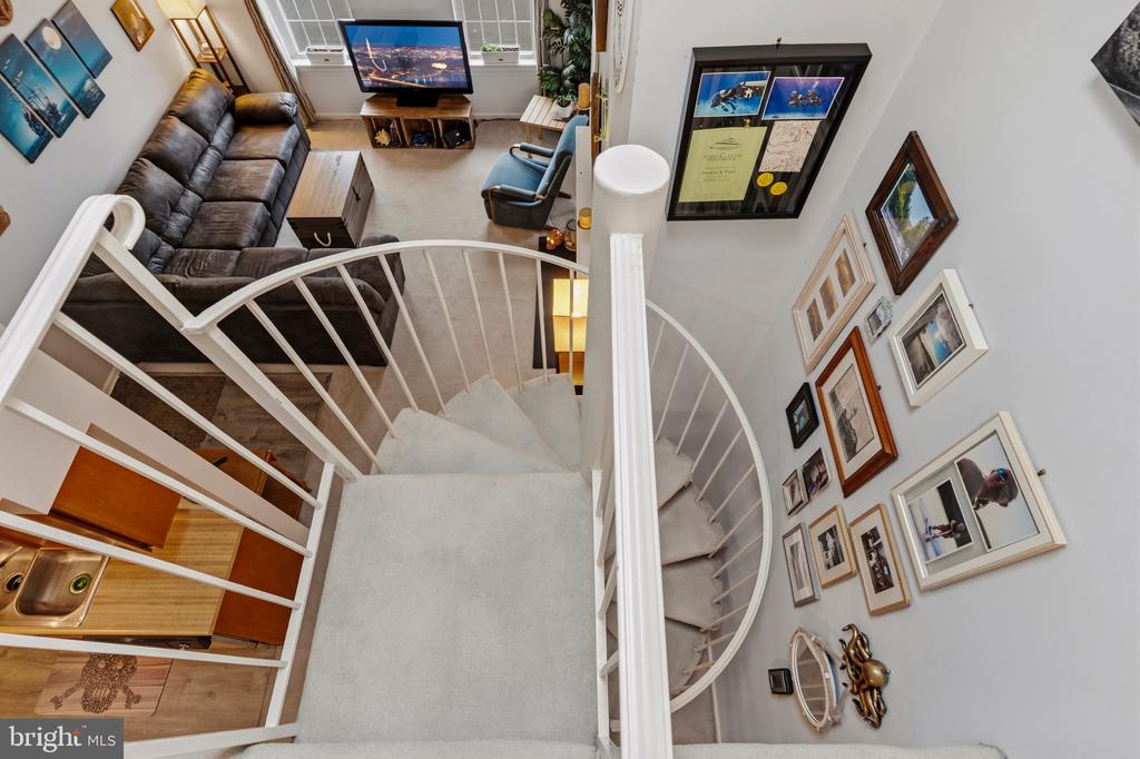 6043 ESSEX HOUSE SQUARE Unit: B
