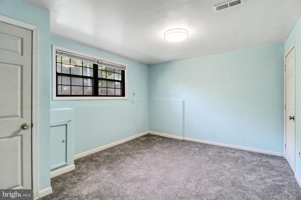 3964 ROSEBAY COURT