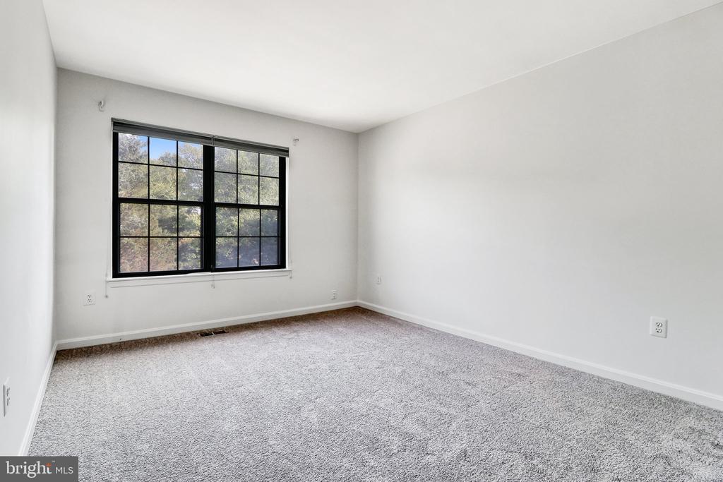 3964 ROSEBAY COURT