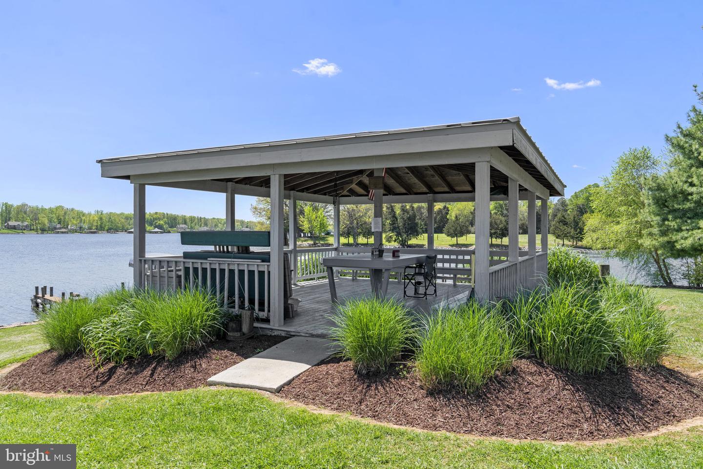 3704 Elk Creek Rd