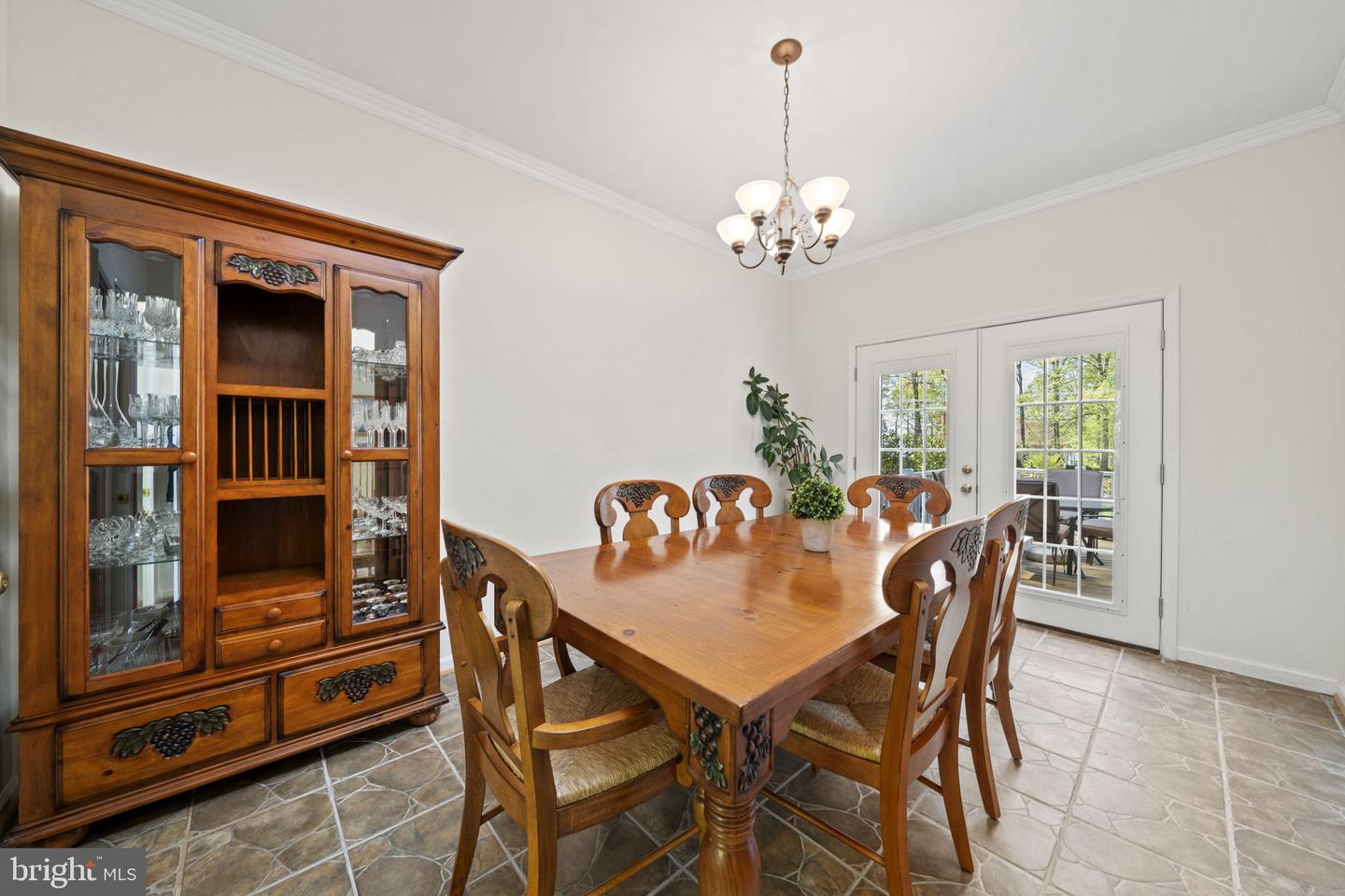 3704 Elk Creek Rd