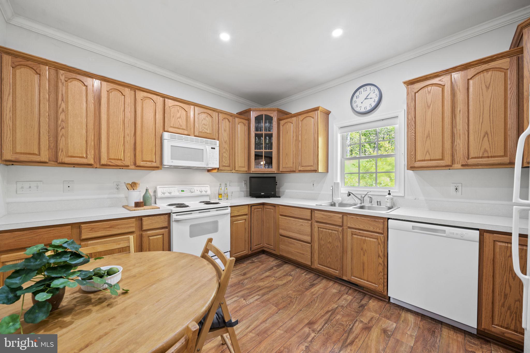 3704 Elk Creek Rd