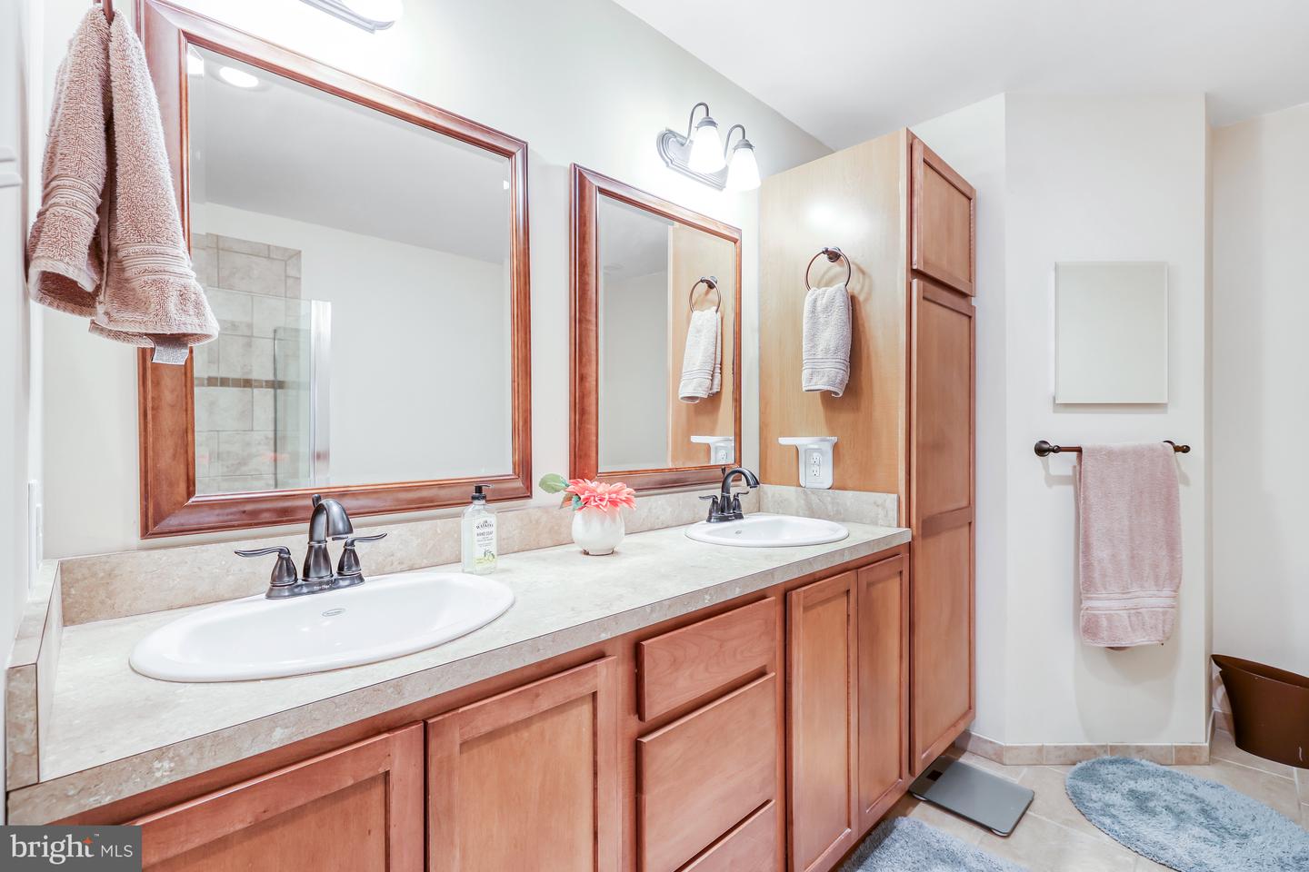 131 Davis Ave SW