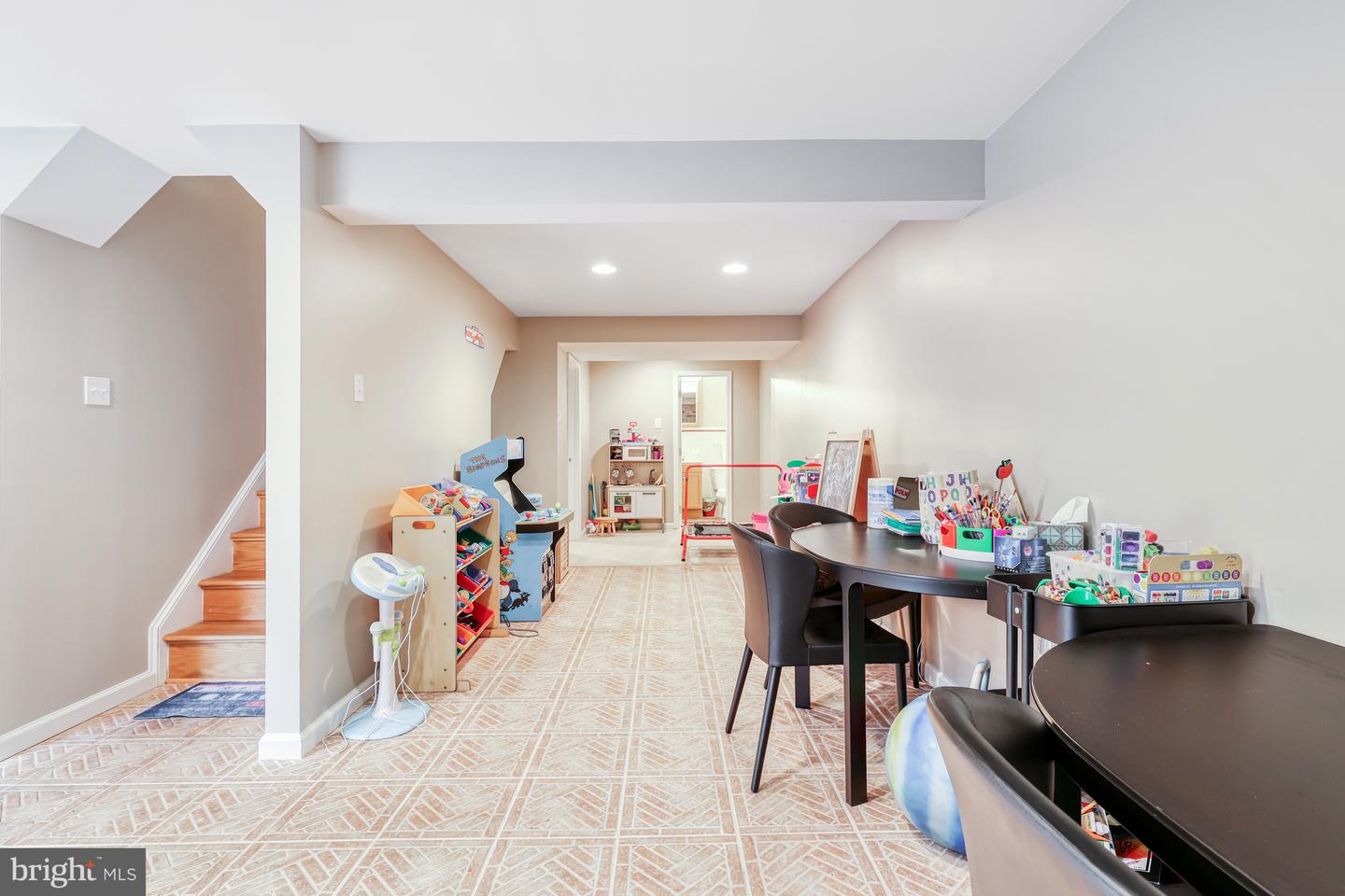 131 Davis Ave SW