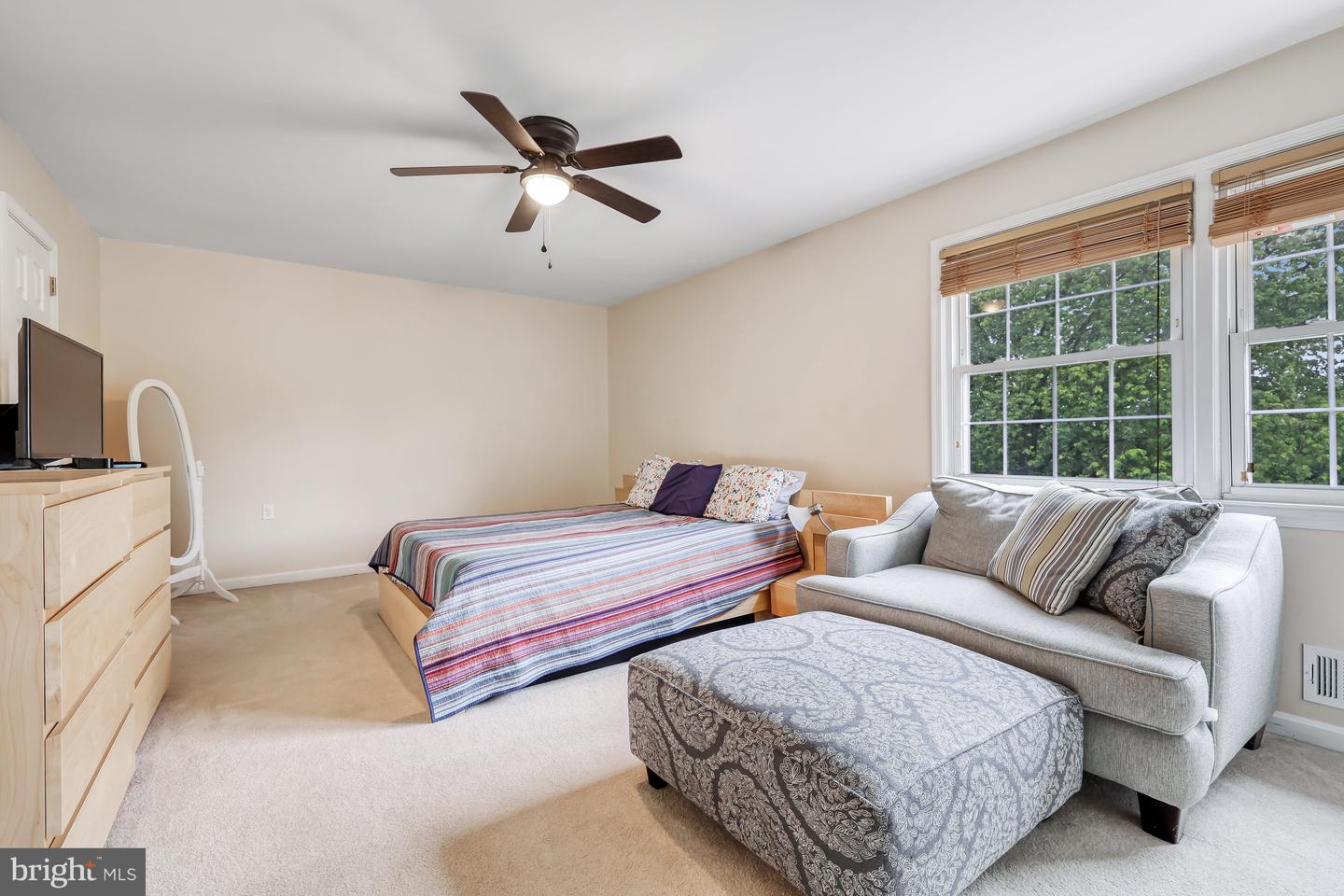 131 Davis Ave SW