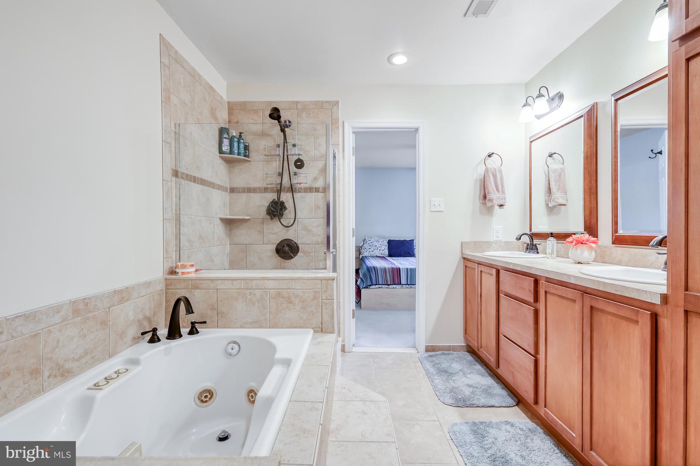 131 Davis Ave SW