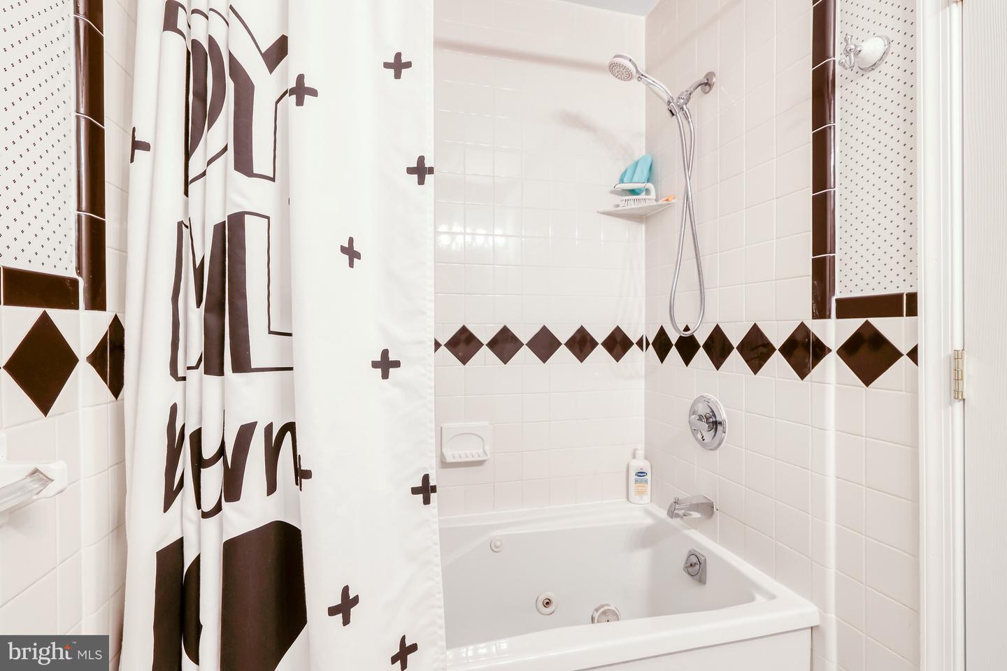 131 Davis Ave SW