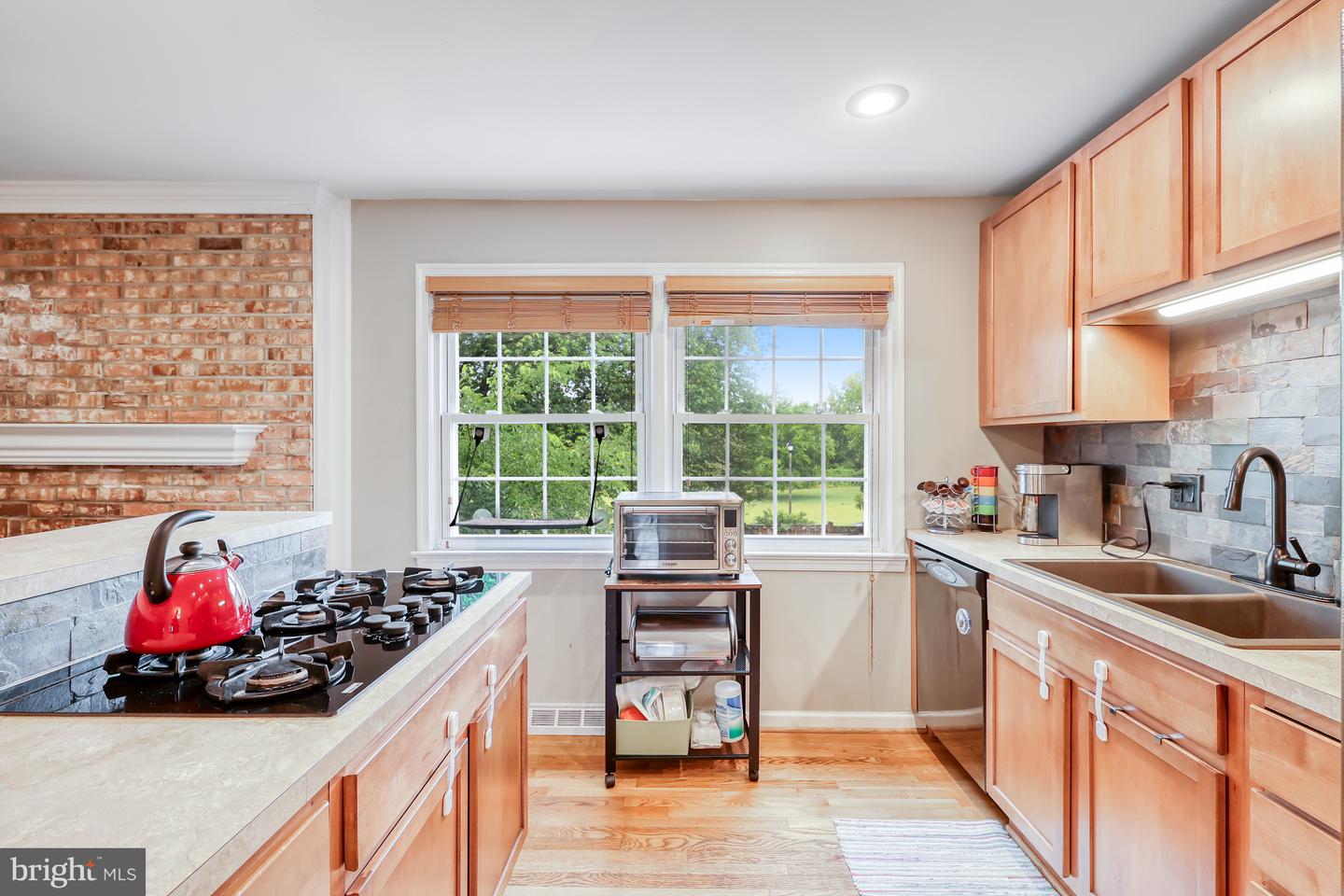 131 Davis Ave SW