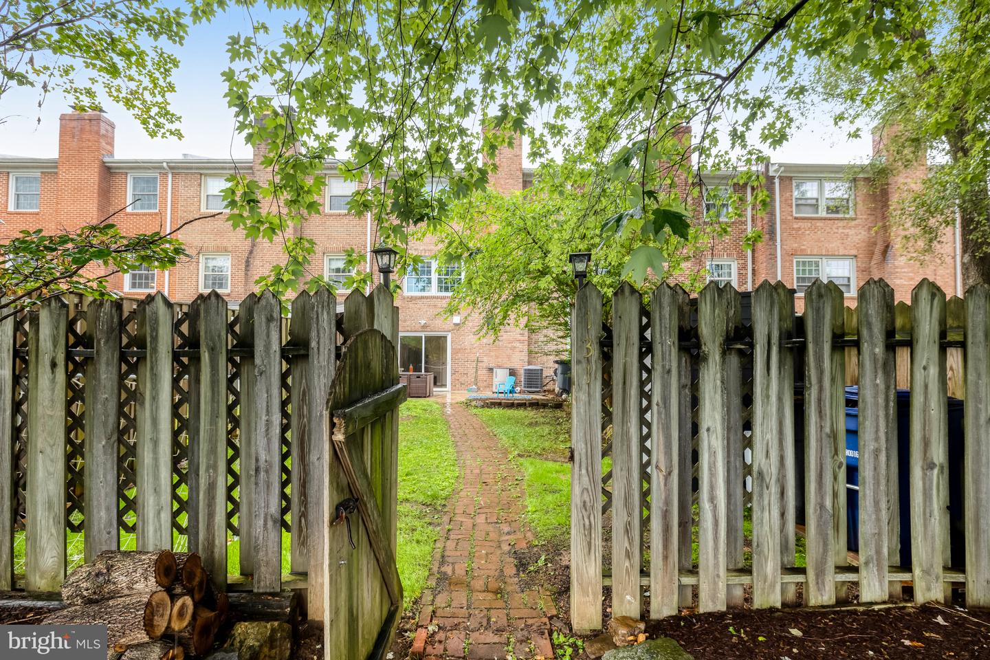 131 Davis Ave SW