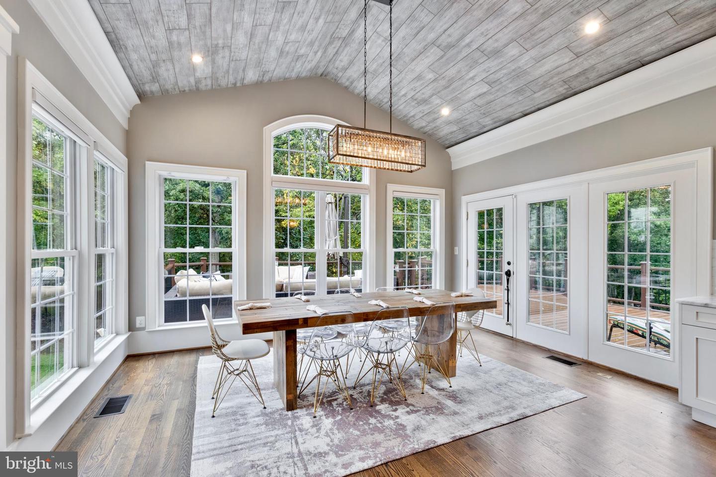 18951 Canoe Landing Ct
