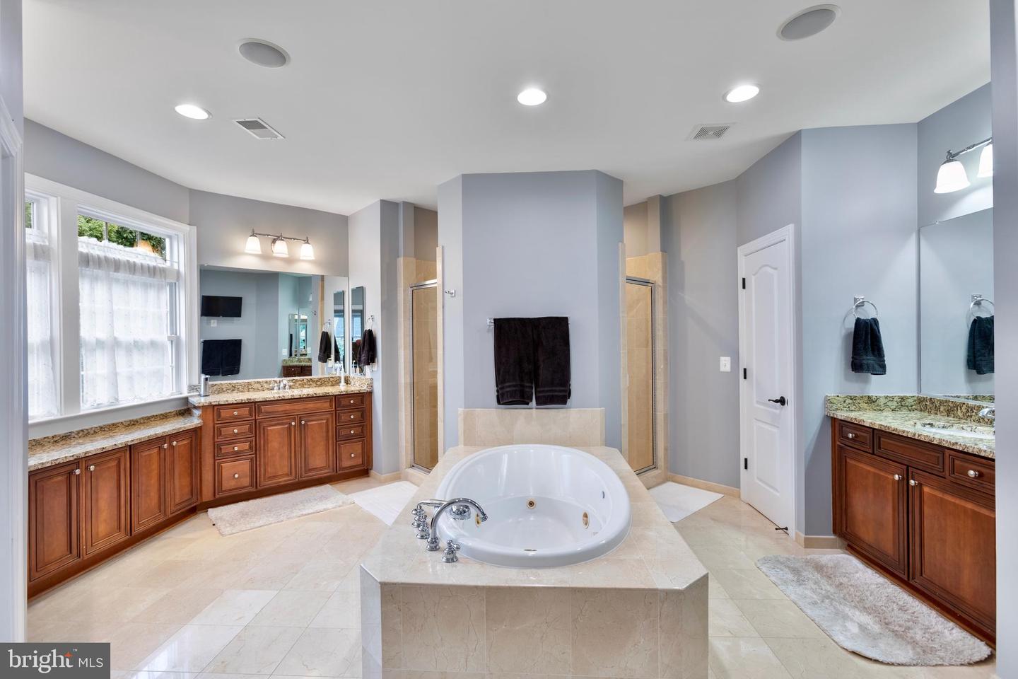 18951 Canoe Landing Ct