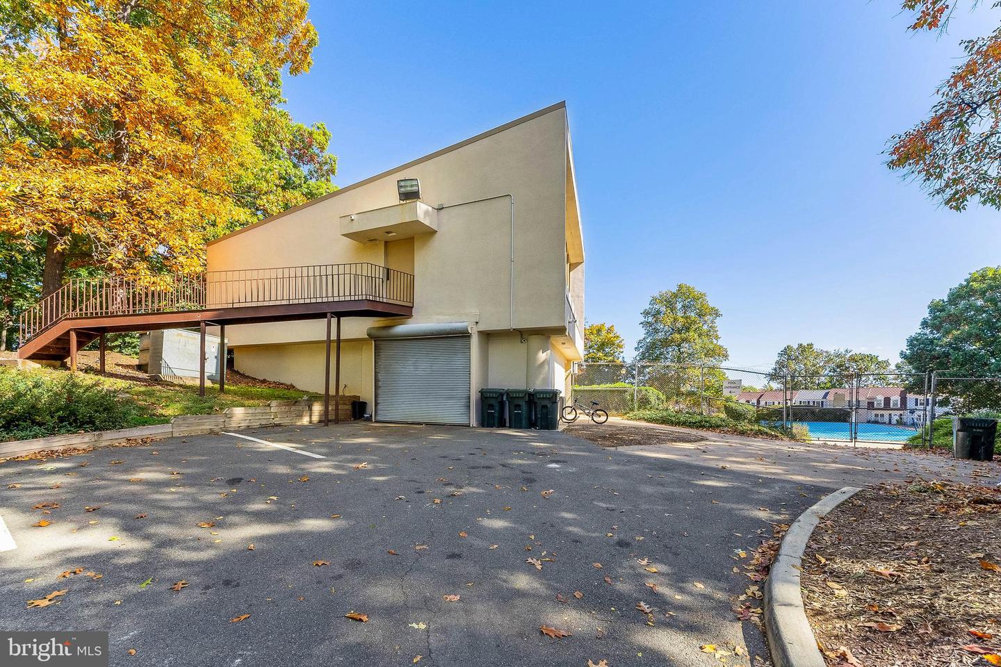1042 Warwick Ct #7
