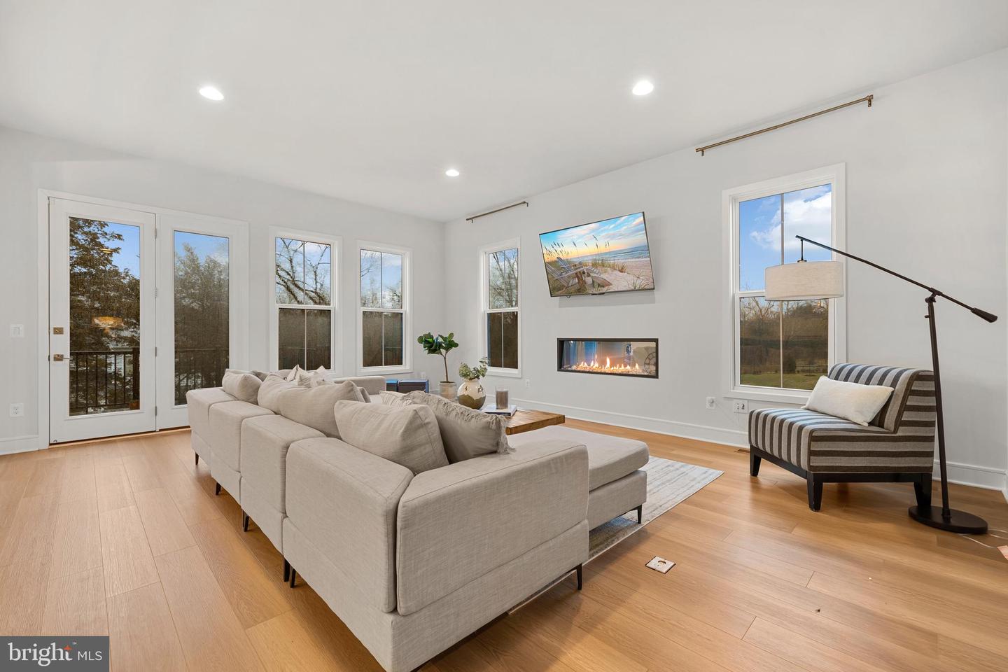 24016 Littleleaf Ct