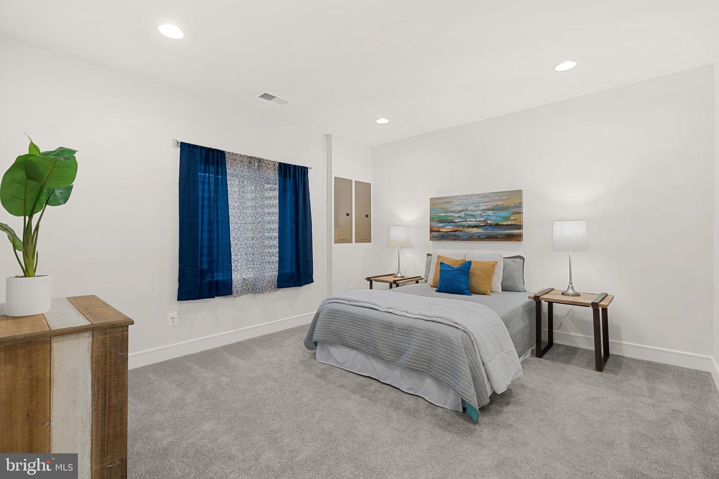 24016 Littleleaf Ct