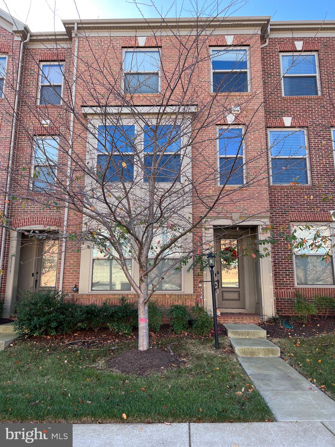 23391 Epperson Sq