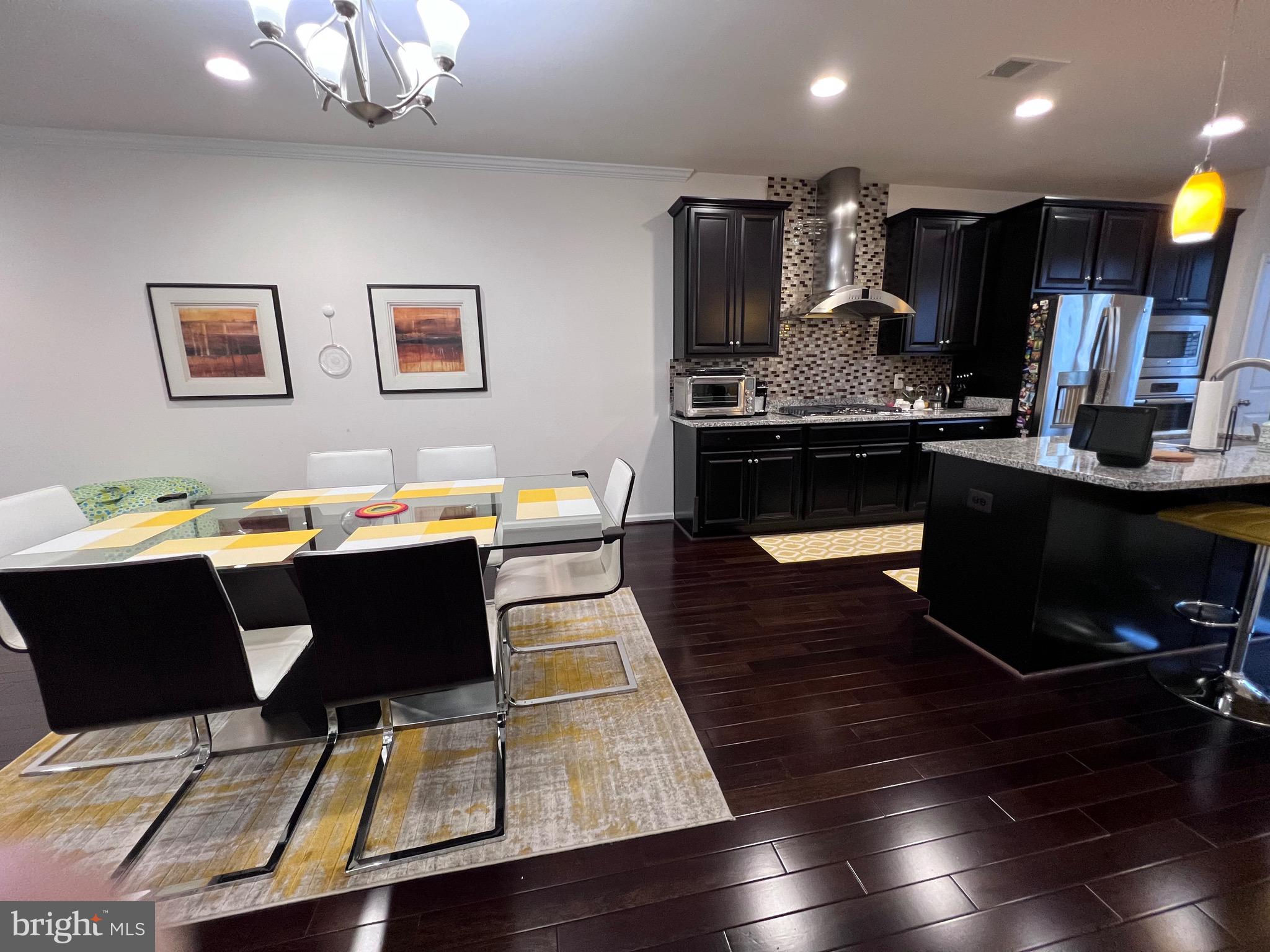 23391 Epperson Sq