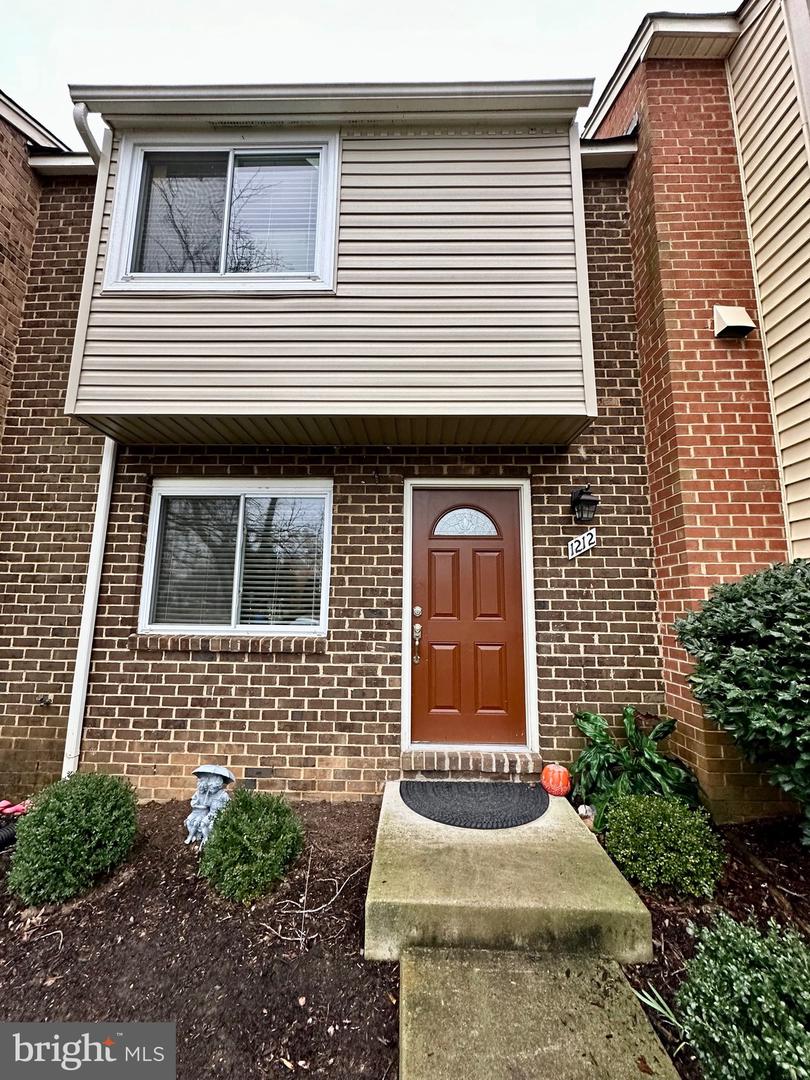 1212 Brethour Ct