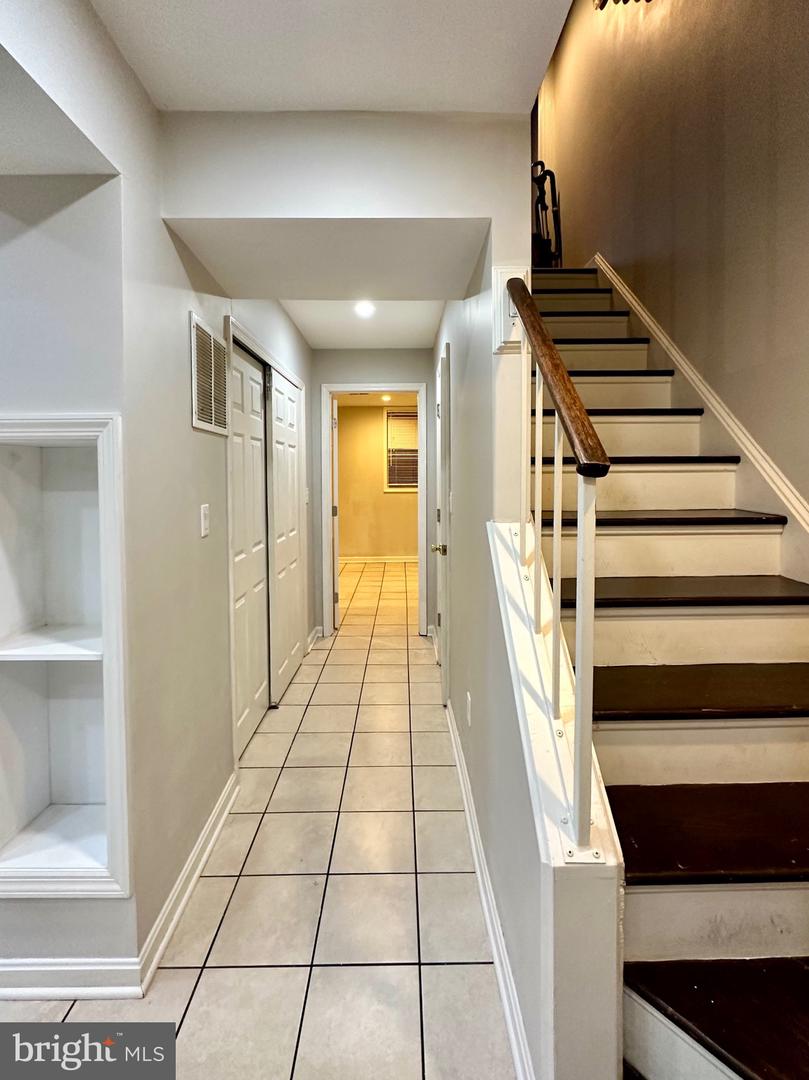1212 Brethour Ct