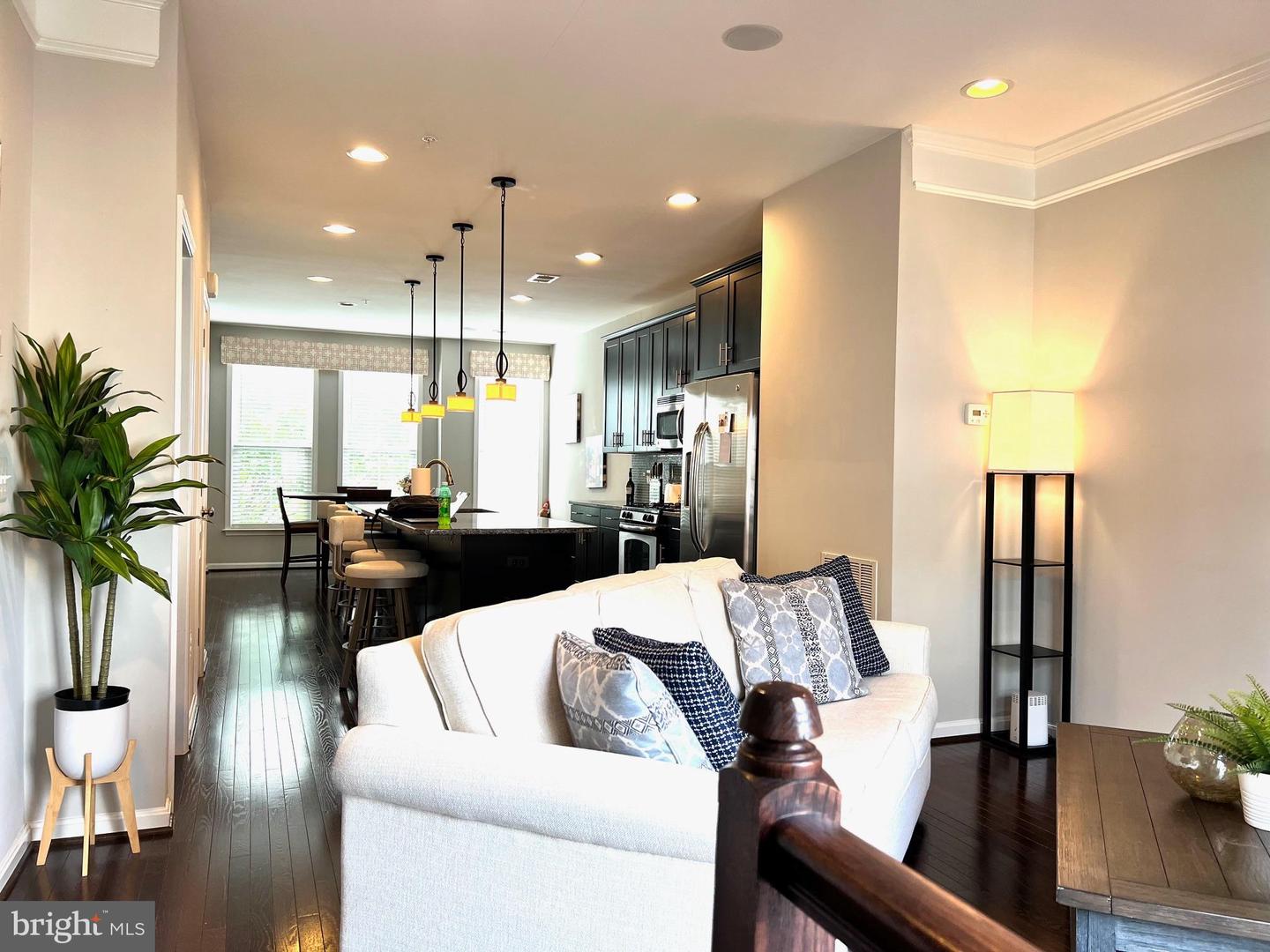21754 Harroun Ter