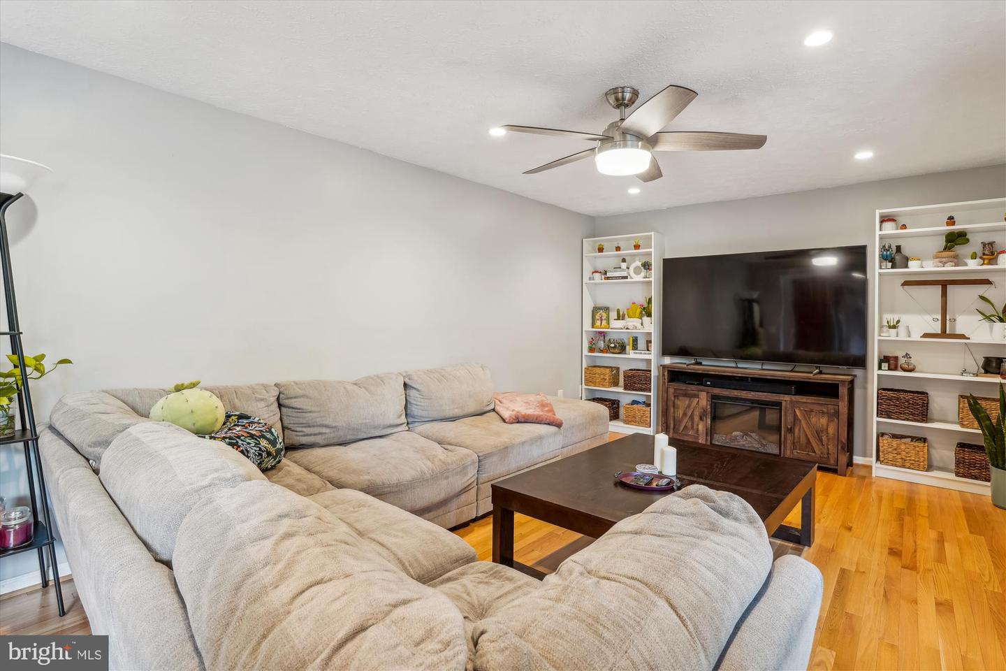 342 Samantha Dr