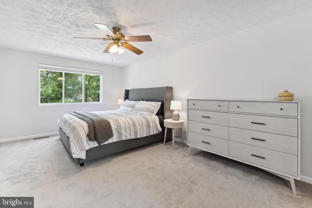 352 Samantha Dr
