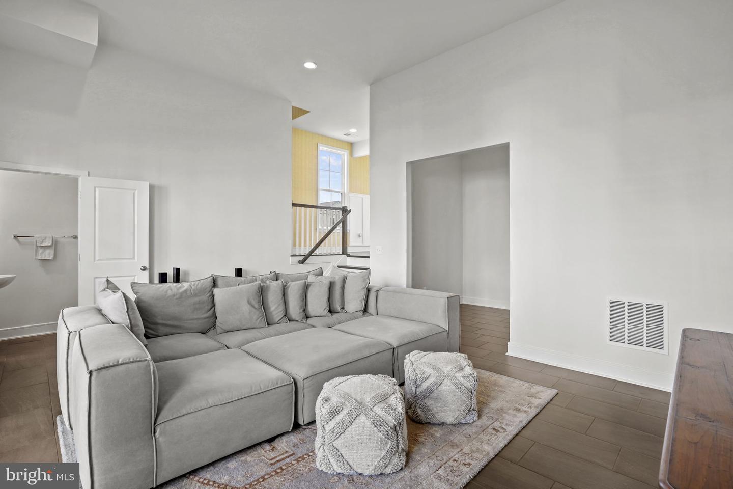 25426 Nichols Orchard Ter
