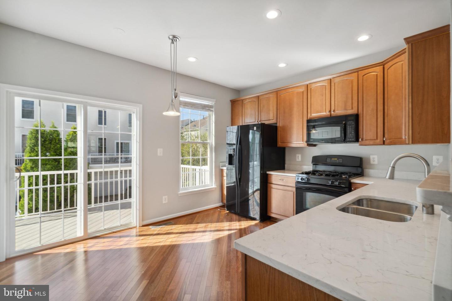 42762 LONGWORTH TER