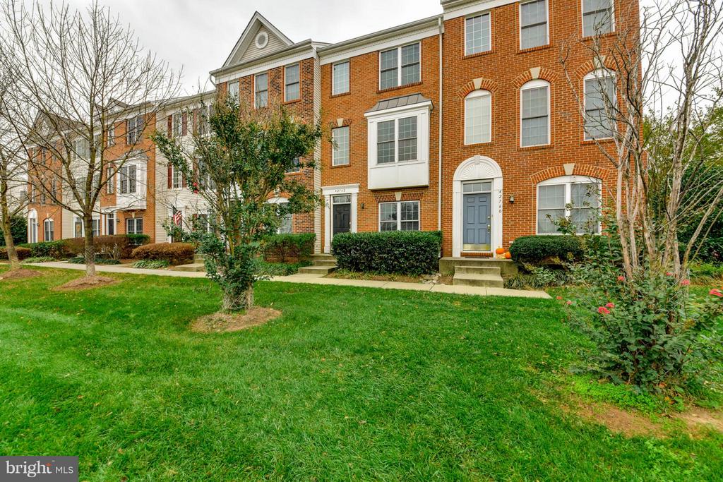 42762 LONGWORTH TER