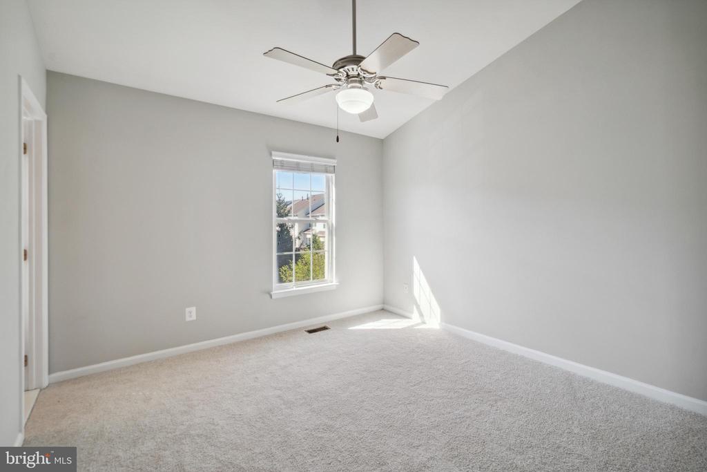 42762 LONGWORTH TER