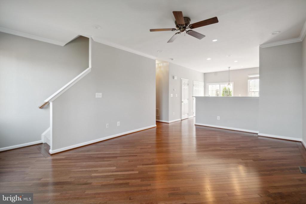 42762 LONGWORTH TER