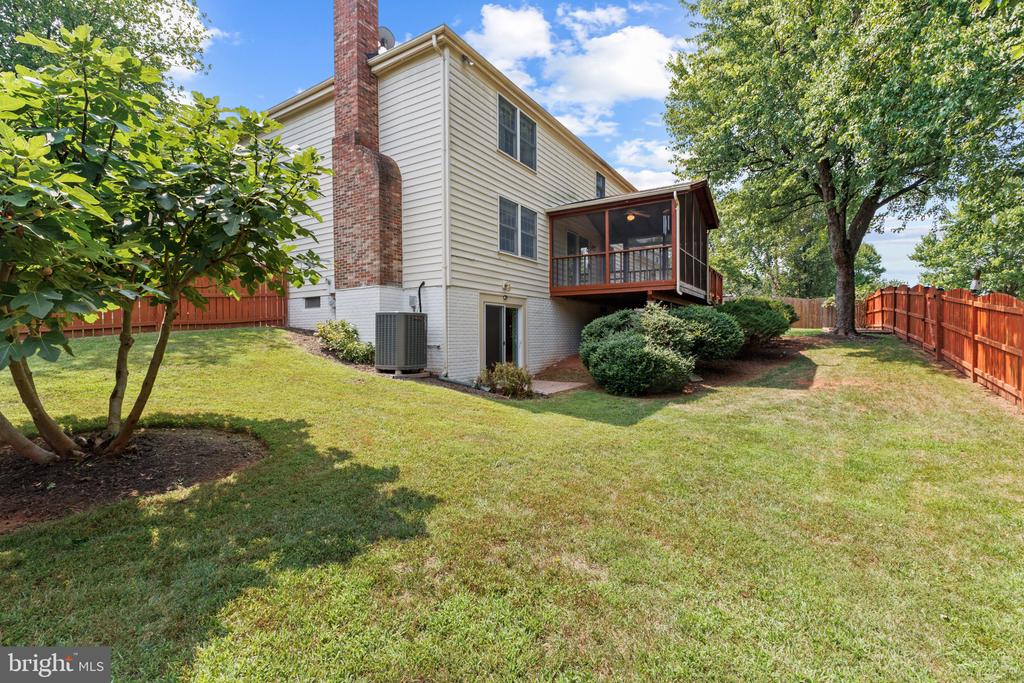 606 Jason Ct