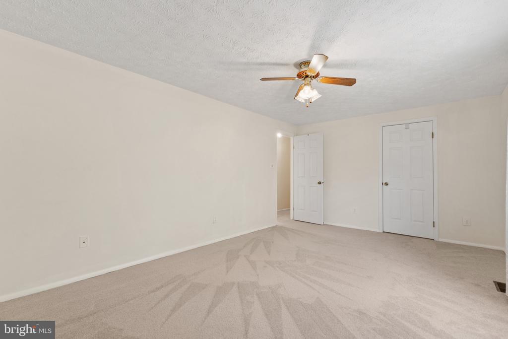 606 Jason Ct