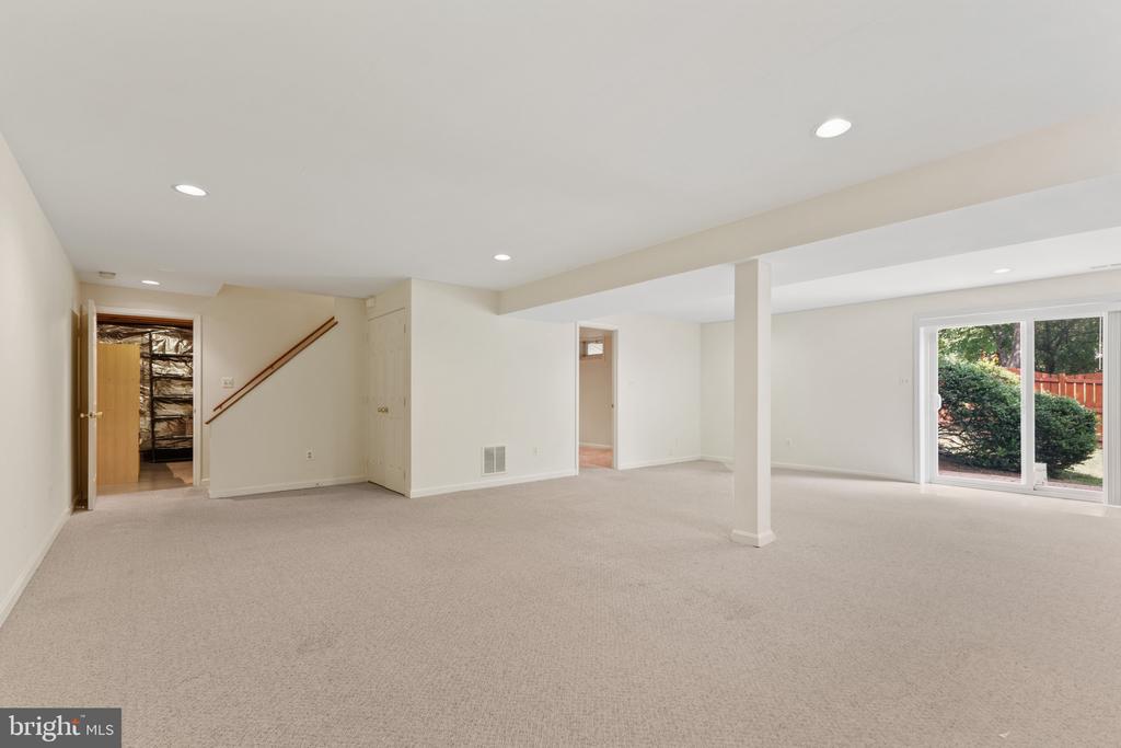 606 Jason Ct