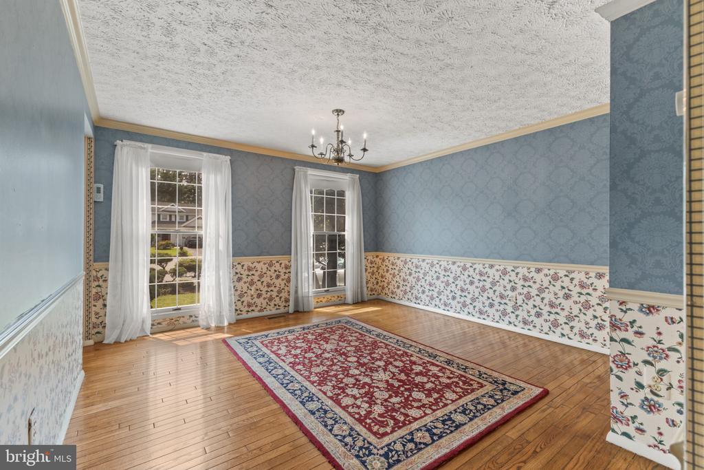 606 Jason Ct