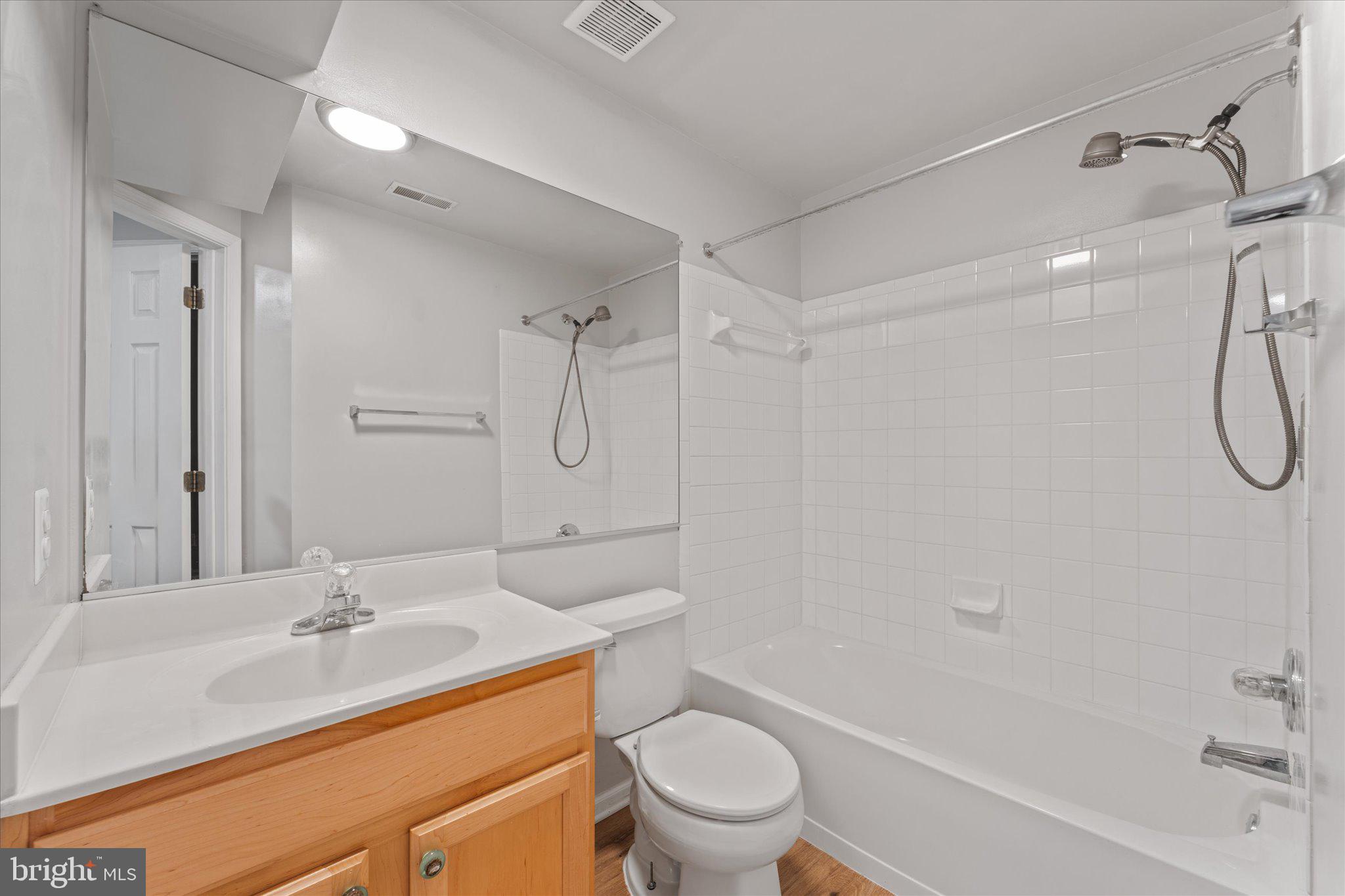 21566 Harvest Green Ter