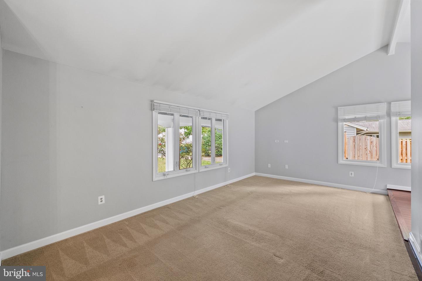 126 HOPELAND LN