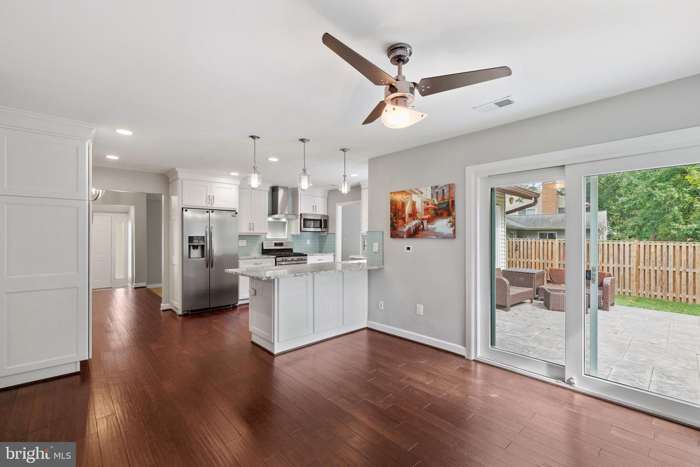 126 HOPELAND LN